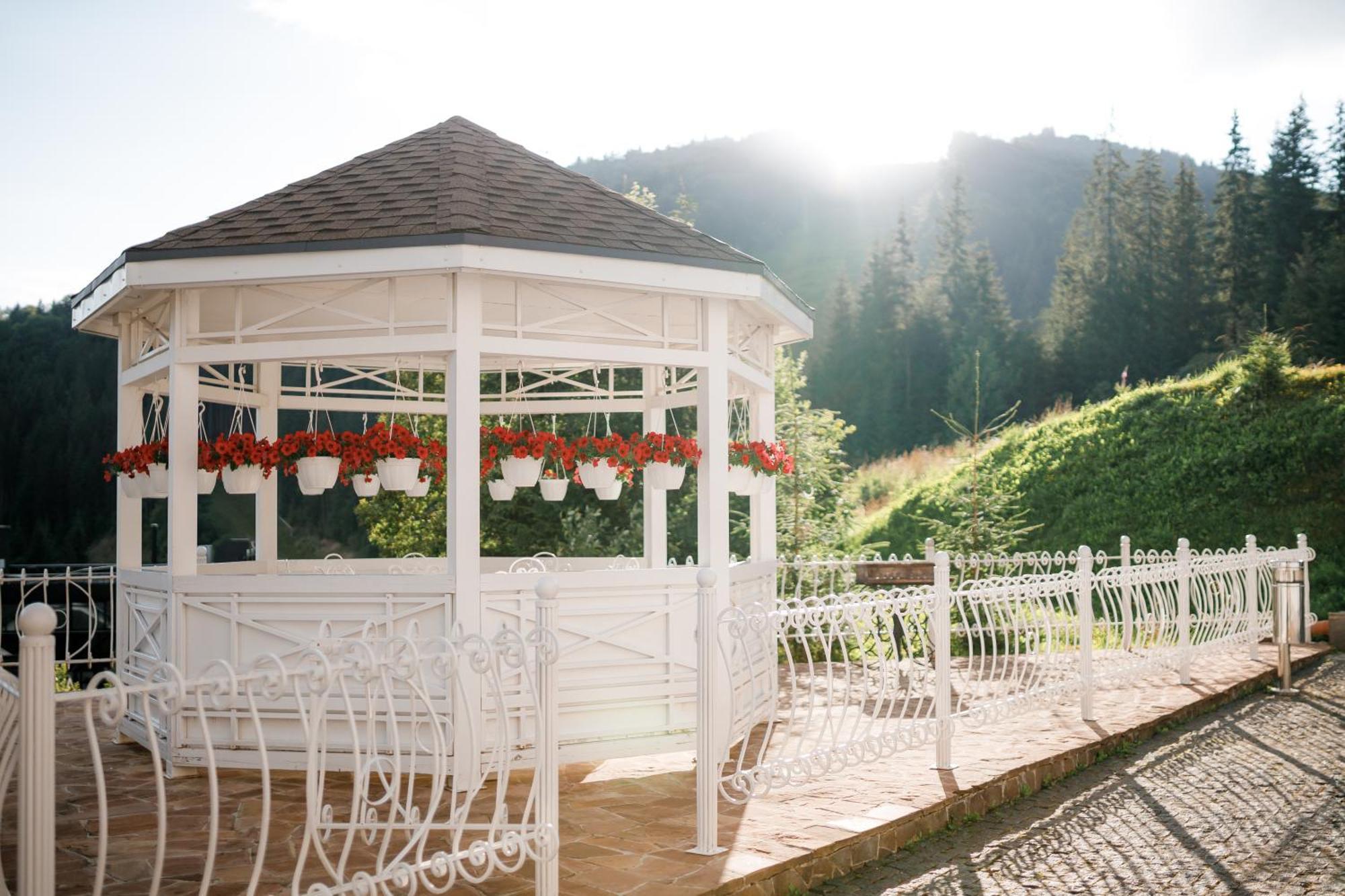 Chevalier Hotel & Spa Bukovel Exterior photo